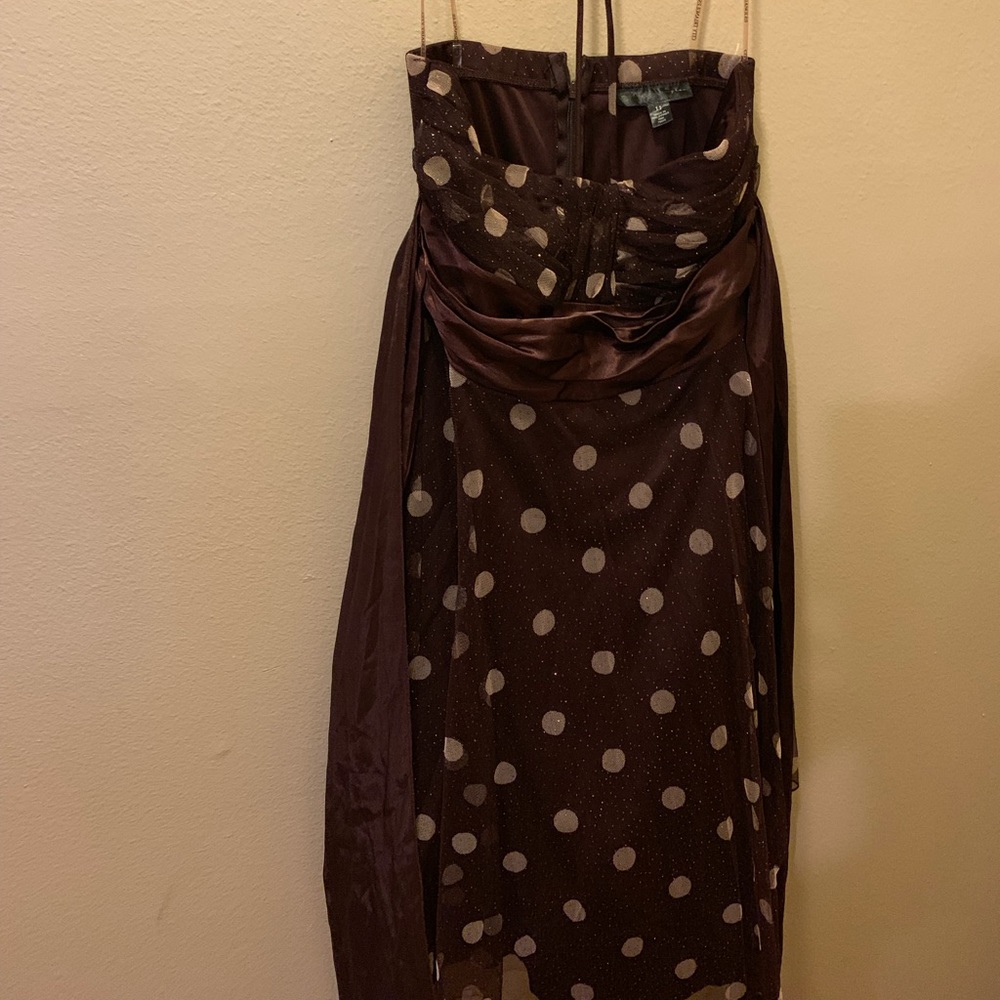 Tie around the neck brown and gold dress